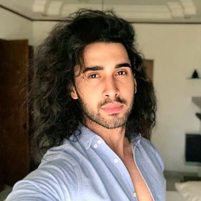 Vinita65816355's tweet photo. Wish you a huge amount of Happiness, bags of success &amp; never ending luv! I wish that you keep shining like this forever &amp; ever ! 
Your Excellency may never end &amp; not only this year, but the rest of all the years. Keep spreading love &amp; positive vibes around you love you the most. https://t.co/3RIBDOjgRA