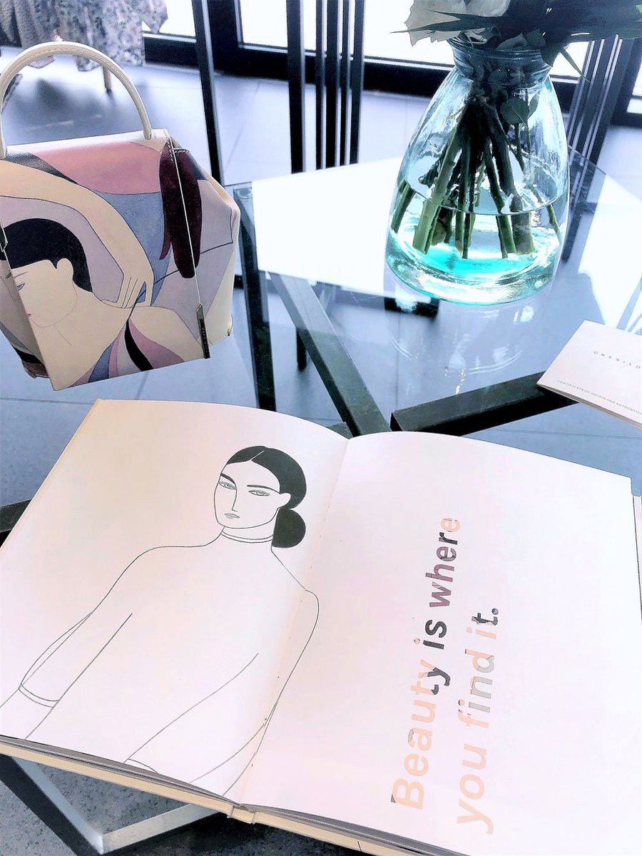 onesixonebag's tweet photo. 'Beauty is where you find it'. - @KellyMBeeman
๐ https://t.co/2RG5zXQlw3
#Onesixonebag #BagsBeyondArtists #GaiaSmallYouth #KellyBeeman #Beauty https://t.co/apCf39aq56