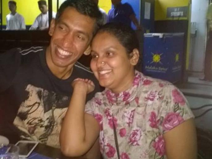 swapy6's tweet photo. One happy family,one lovely couple,one amazing soul, destroyed!!  Major Sashidharan Nair who martyred for the nation leaves behind a paralysed wife. If it doesn't bring tears to ur eyes, nothing will. 
Jai Hind!Jai hind ki sena!
@sudhirchaudhary @MajorPoonia 
@MajDPSingh 
@adgpi https://t.co/h1eVEmk9Ve