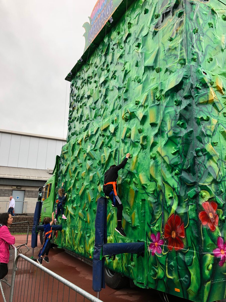 eventcollect1's tweet image. Just landed here at Event Collection! Check out our new amazing Climbing Wall (suitable for 14 people at any time) Available for #Corporatefundays #TeamBuilding #GalaDays #ShoppingCentreEngagementEvents and #HealthandWellbeingdays at your office. Get in touch today! #eventprofs