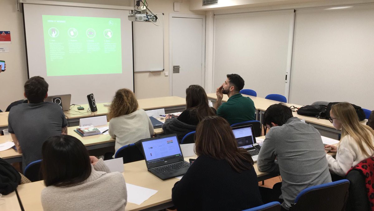 El pasado viernes estuvimos dando una #masterclass sobre #carsharing, #MovilidadSostenible y la compañía Avancar/<a href="/Zipcar/">Zipcar</a> en la Escuela de Negocios y Marketing de @EsicBarcelona 😊