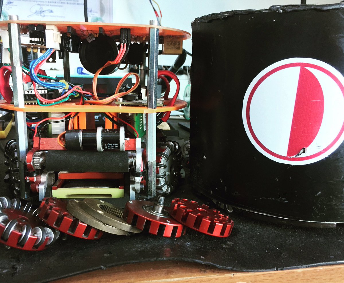 NeuRoboticsLab's tweet photo. Maintenance time, getting ready for the new week.
Yeni haftaya hazırlık için bakım zamanı.
#technology #robocup #robocup2019 #robotlove #engineeringlife #neuroboticslab #igers #newindustrialrevolution #artificialintelligence #neuislanders #neareastuniversity #ydü #robotik https://t.co/rfUBjDuiSm
