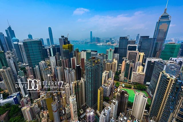 Chase your dreams #hongkong #art #hongkong💕 #hongkong🇭🇰 #tamronhongkong #NikonD810 #nikon #nikkor #discoverhongkong #fineart #nikonphotographer #hongkonginsta #hongkongexplore #hongkongview #travel #skyline #skyscrapers #dream #shutterhype #cityphoto… bit.ly/2CoyV2W