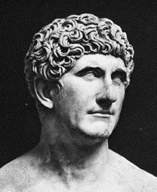 DrJEBall's tweet photo. Happy birthday to #Roman soldier &amp; politician Mark Antony, born #OTD in 83BC. He was the oldest of 3 sons born to Marcus Antonius Creticus &amp; Julia Antonia, a third-cousin of Julius #Caesar - kinship which, although distant, probably encouraged Caesar's early patronage of Antony. https://t.co/Uq7Yc4dkti