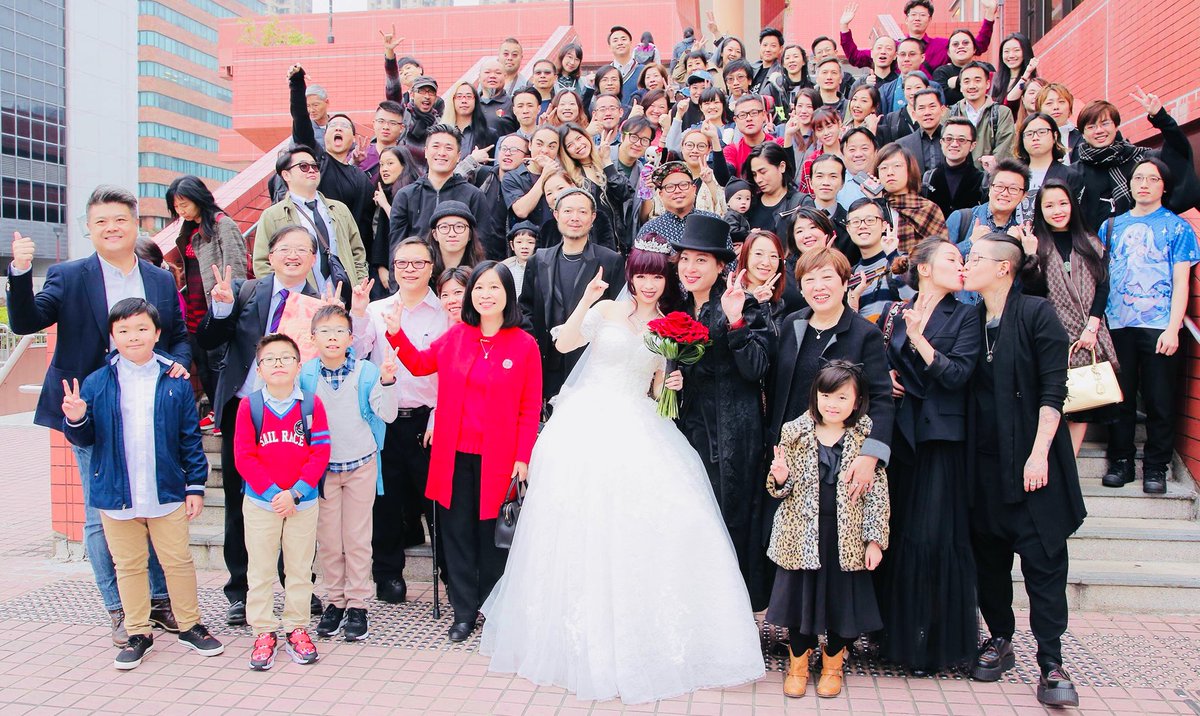 Ring Chan My Wedding Day Wedding Weddingceremony Weddingday Bride Groom Rose Weddingbouquet Weddingdress Bridehairstyle Bridehair Gothicwedding Couple Love 結婚 婚禮 結婚式 結婚式 結婚写真 花嫁 花嫁ヘア 新郎新婦