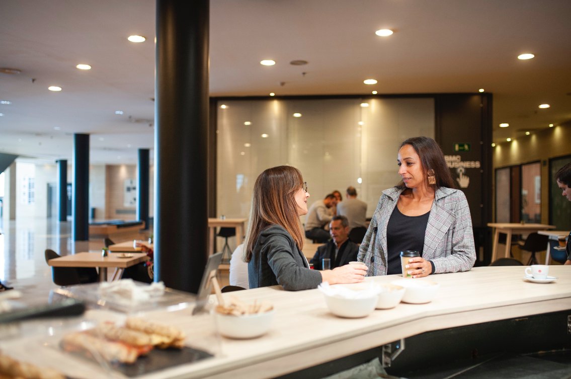 bmc_moda's tweet photo. En Barcelona Moda Centre también podrás hacer un "break" para desconectar y tomarte un buen desayuno☕https://t.co/cv70t8C9G2 _______
#empresa #emprendedores #bmc #negocio #businessman #bussiness #trabajo #frases #work #workingspace #office #myoffice #lloguer #alquiler #coworking https://t.co/TIbmX6MUff