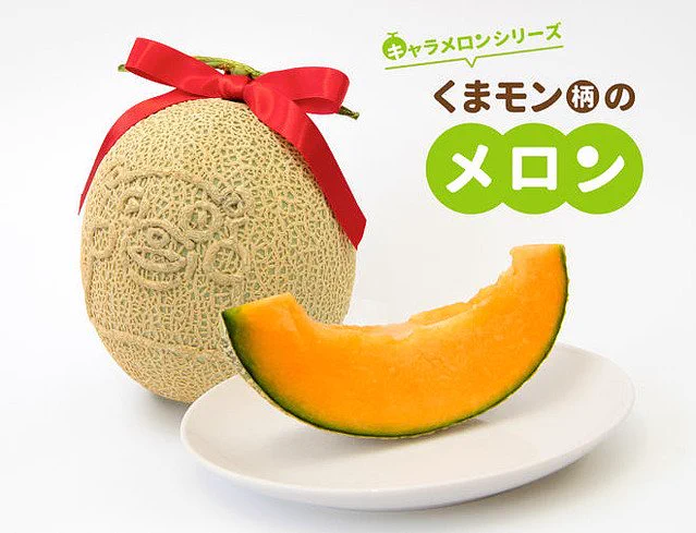 くまモンの顔がメロンになったくまモン柄のメロン！