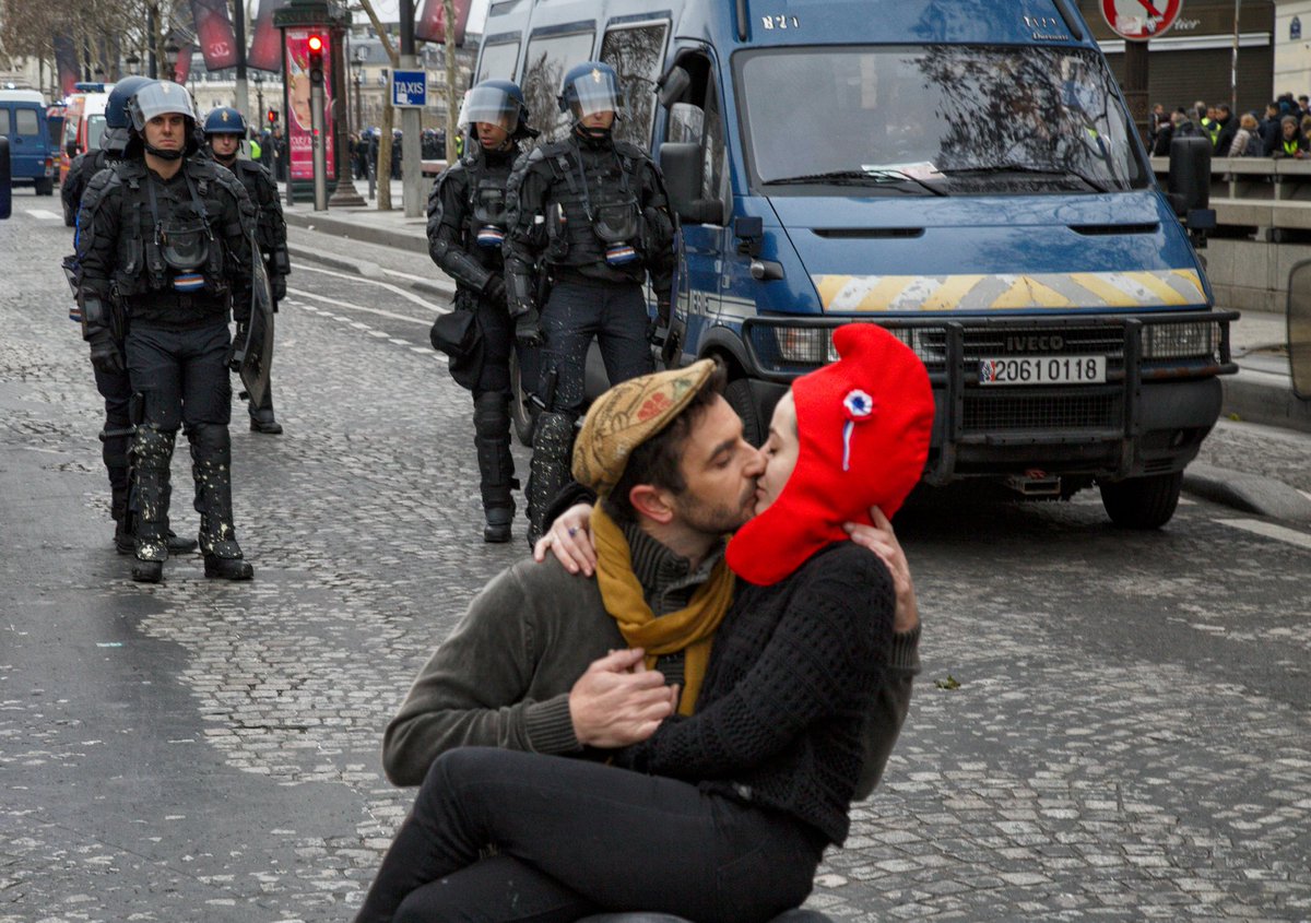 Thierry Olivier On Twitter Un Moment De Poésie Sur La