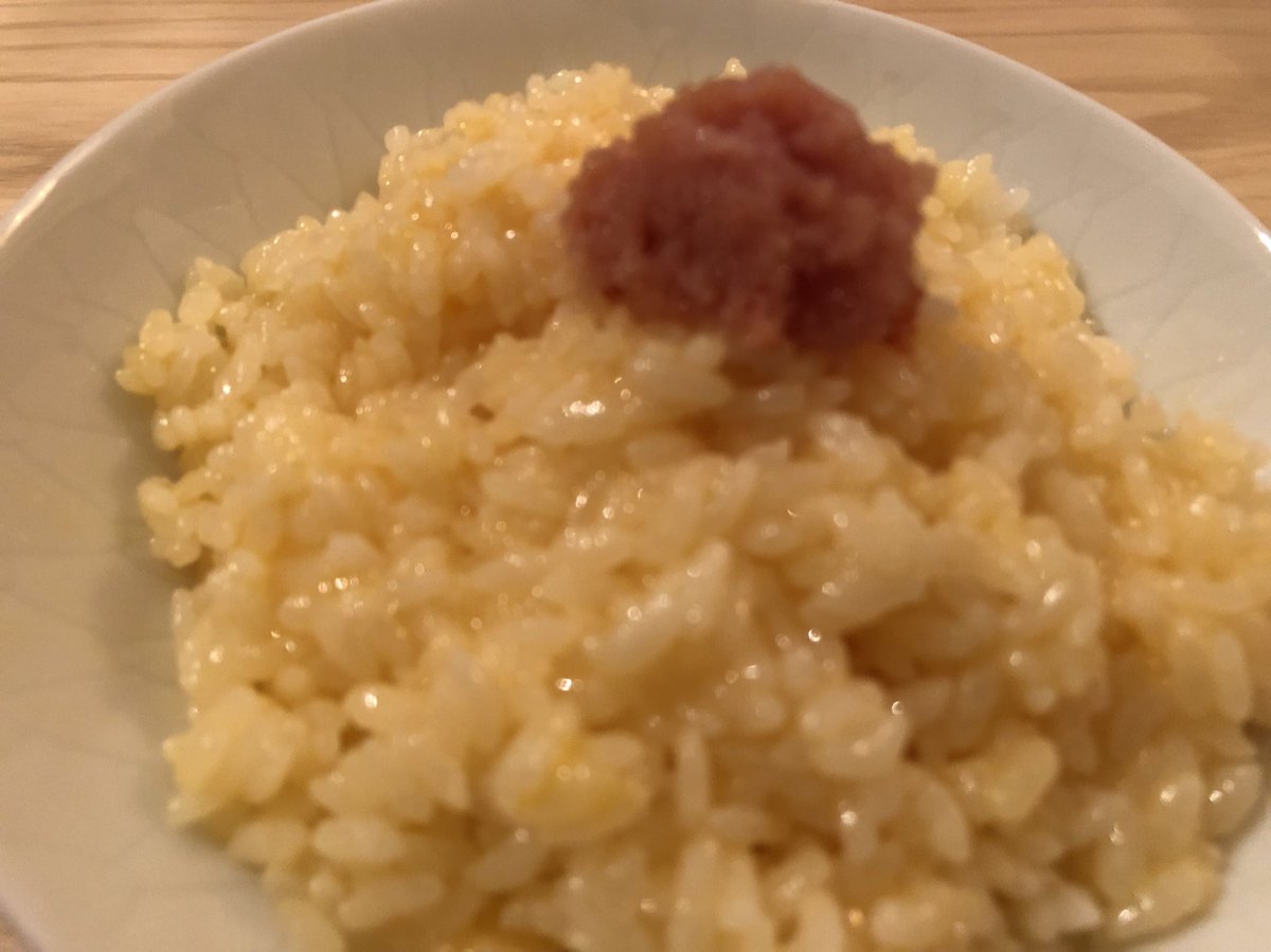 三木 芳夫 卵かけご飯の冒険 きちんと卵とご飯混ぜるシリーズ 卵は白身を感じないくらいしっかり溶く 塩とごま油で味と風味つけ 明太子を上品にちょこんと乗せる うまい シンプルに原点回帰 これもいい 卵かけご飯 Tkg やまやの明太子 卵は