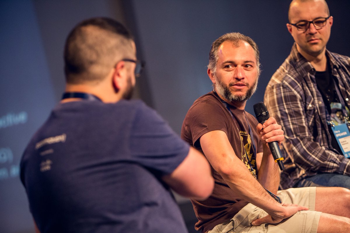 CodemotionIT's tweet image. Want to become a good #TechLead? In our #codemotionmagazine we collected tips from 3 panelists that may inspire you: @_BouL_, Etienne Gerts and Nikola Yovchev. Thanks to @FreekVanGool for the article! 🤓bit.ly/2FnDLBr