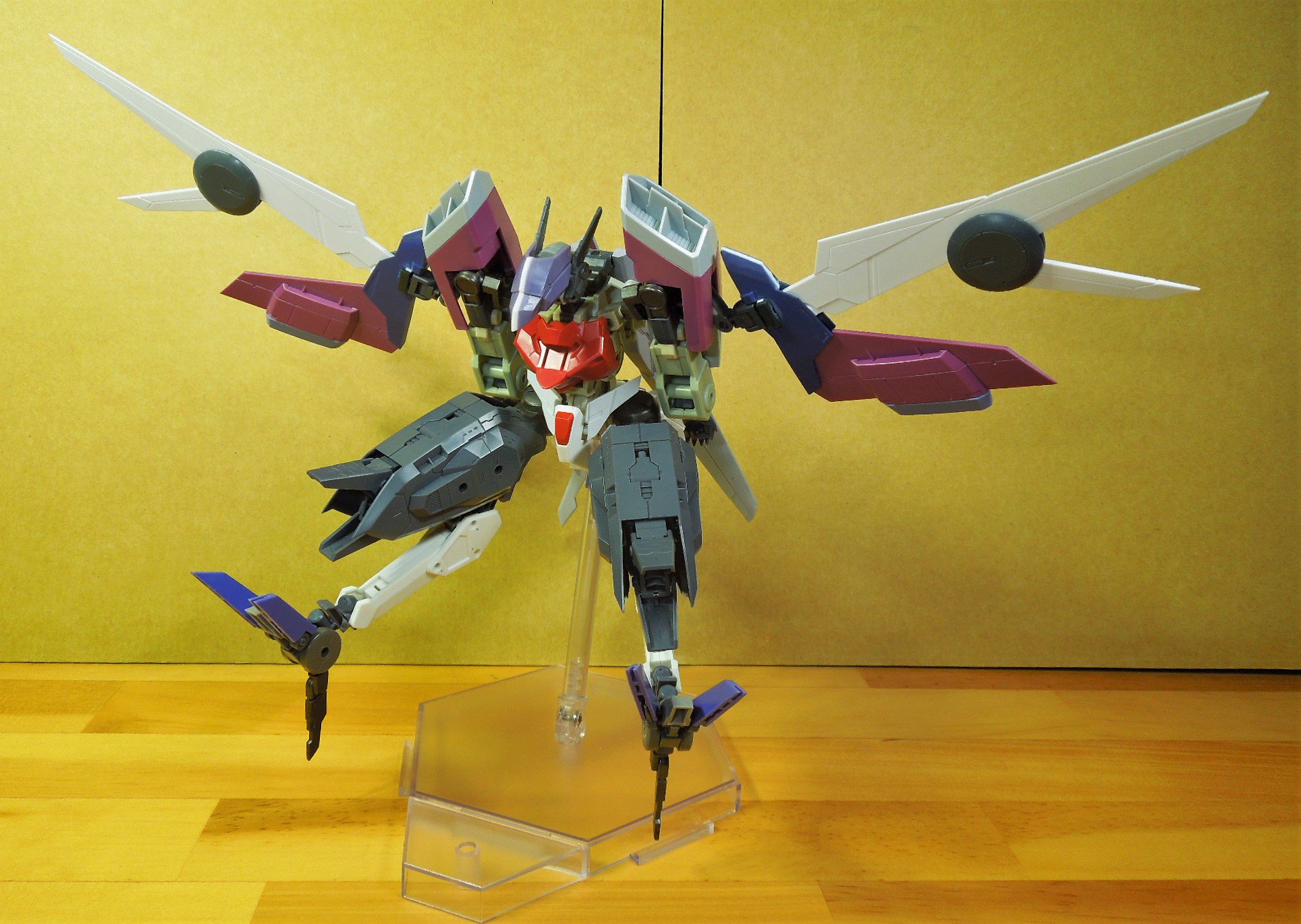 ট ইট র Ts Divina Commedia ところで影打朱雀の尾羽の中央 分離して攻性防盾になる予定 クローとスピアがそれぞれワイヤー付きで射出できるので 楽しいよなアレルヤぁ ごっことかエクステンショナルアレスターごっこができる いいよね