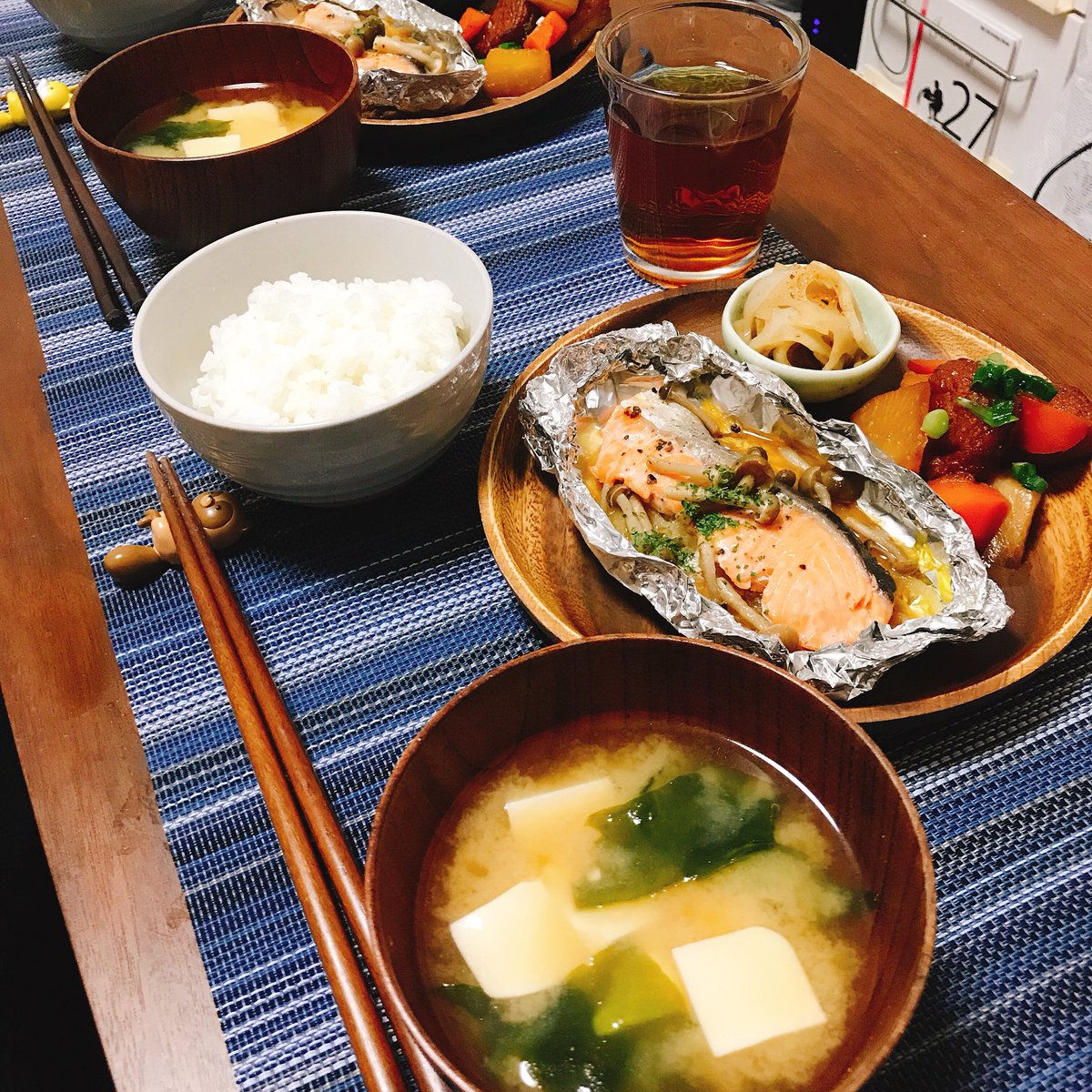Oimo على تويتر 本日の献立 鮭のホイル焼き 蓮根きんぴら 大根と薩摩揚げの煮物 若布と豆腐の味噌汁 ちゃんと作れました ホイル焼き んまい Oimo على تويتر 本日の献立 鮭のホイル焼き 蓮根きんぴら 大根と薩摩揚げの煮物 若布と豆腐の味噌汁 ちゃんと作れました ホイル焼き んまい