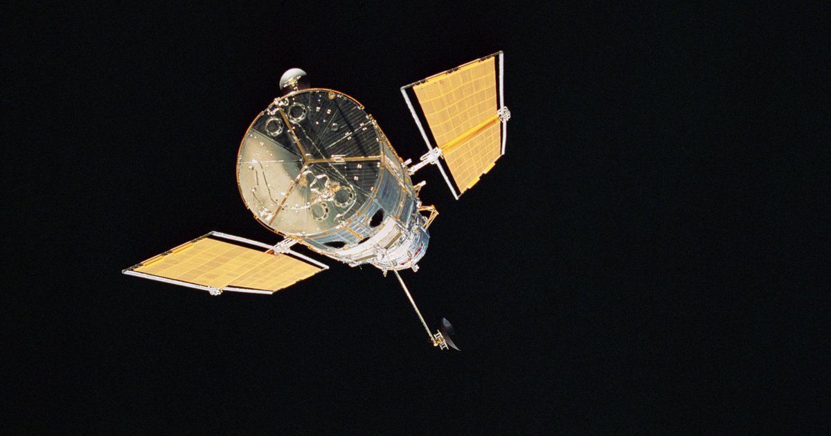 lf_science's tweet image. Телескоп Хаббл нашёл самый яркий квазар во Вселенной: life.ru/1185298