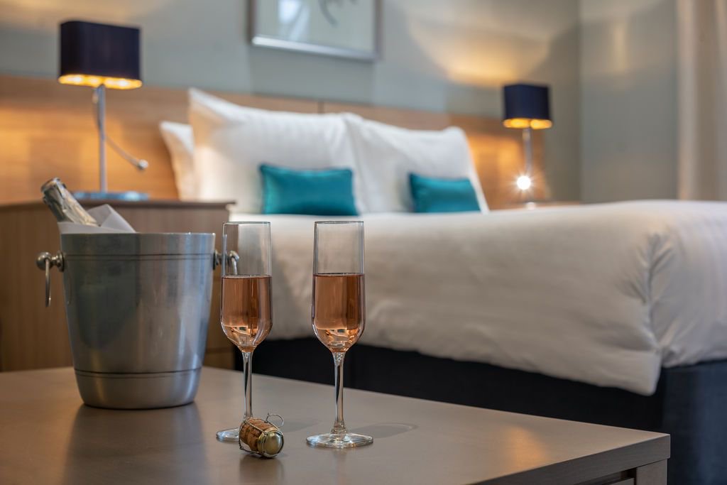Valentine’s Day is fast approaching and love is in the air. Join us for a romantic weekend this February, complete with a 3 course candle lit dinner for two. Learn more about dates and availability here…

hotelcollingwood.co.uk/offers/valenti…