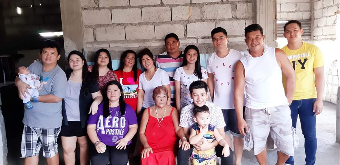 Michell41827829's tweet photo. Happy family . @AljonMendoza_ 
Bilis nakauwi agad haha https://t.co/4JRo9xp7Bw