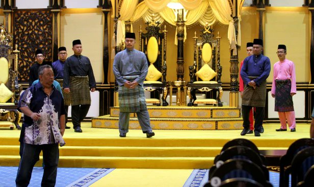 Sultan Kelantan Letak Jawatan Sultan Pahang Dipilih Yang Di Pertuan Agong Ke 16 Page 160 Carigold Forum