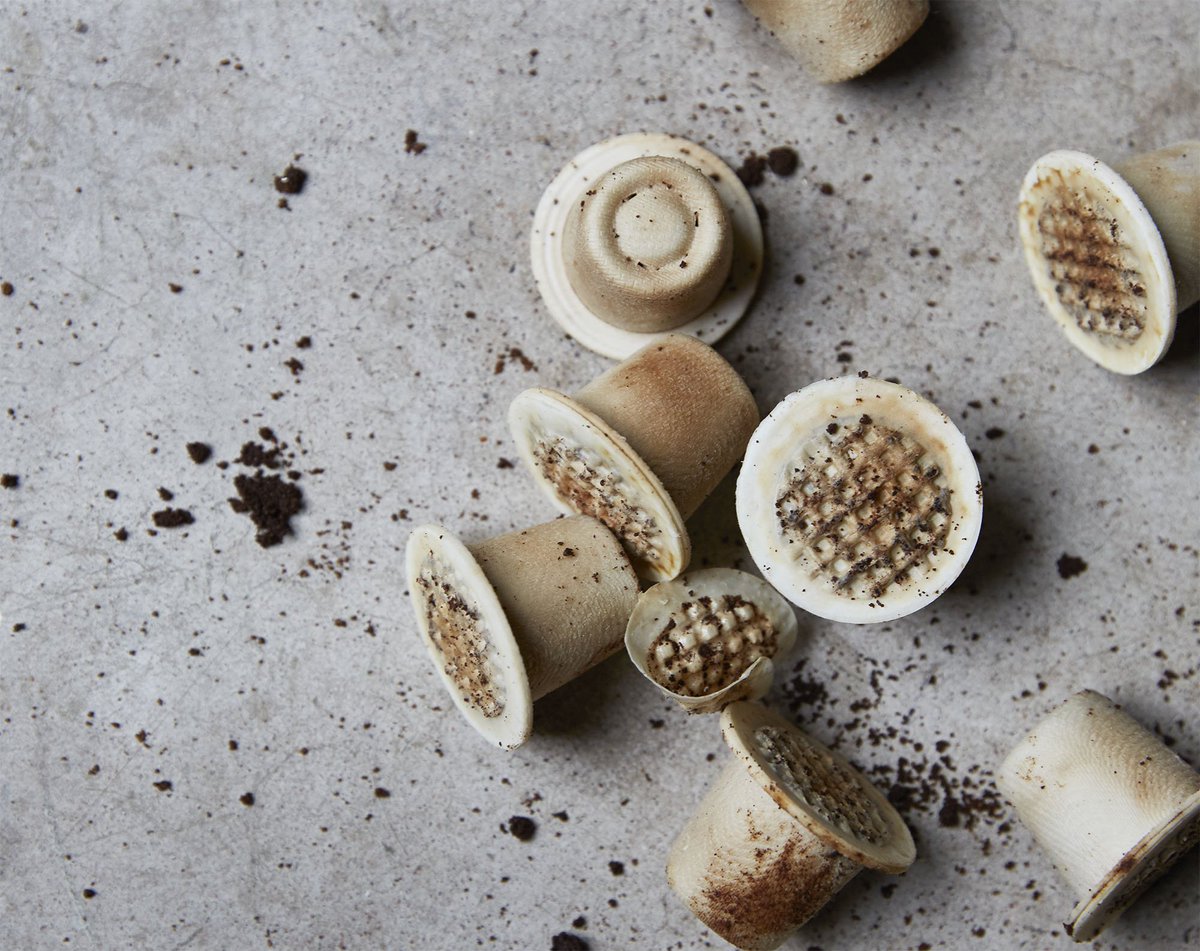 Bad news: Of the 59 billion #coffeecapsules produced globally in 2018, more than 56 billion were made from #plastic and #aluminium. 

That’s a lot of coffee capsules going to landfill. Good news: Halo #Coffee capsules are 100% home compostable!

#coffeelover  #CoffeeMoment