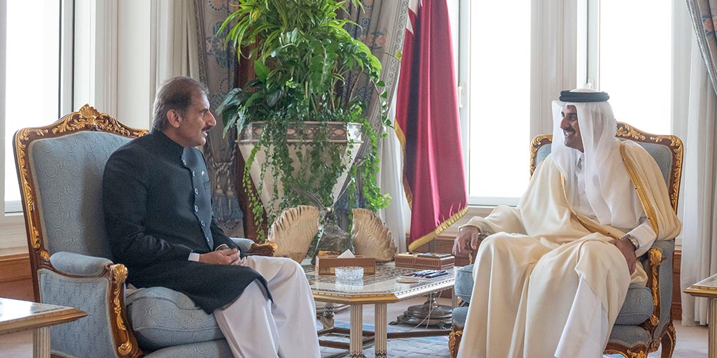 QNAEnglish's tweet photo. HH the Amir received at the Amiri Diwan office the credentials of HE Ambassador of the Islamic Republic of Pakistan to the State of Qatar Syed Ahsan Raza Shah. #QNA https://t.co/xvepgCecgQ
