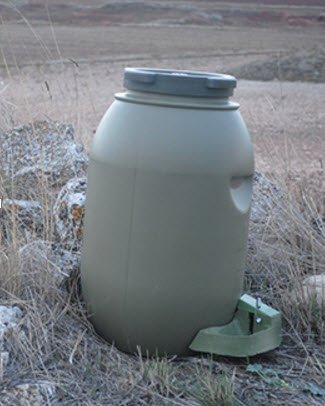 Bebederos automáticos para menor.
60 litros: 33€. 120 l: 39 €. Pida presupuesto puesto en finca en el teléfono 926 23 20 29. gestiondecotos.com/infraestru…/comederos-bebederos/…/