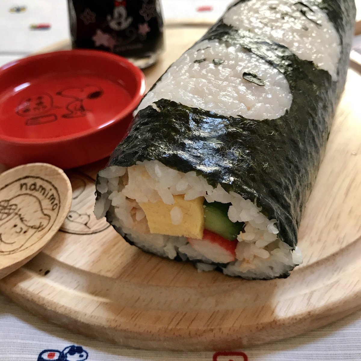 namimo A Twitteren 今年も巻いてみた 去年のが可愛くできたな デコ巻き寿司 デコ太巻き 恵方巻き スヌーピー 節分 namimo A Twitteren 今年も巻いてみた 去年のが可愛くできたな デコ巻き寿司 デコ太巻き 恵方巻き スヌーピー 節分