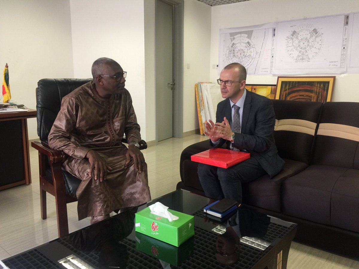 #Kebetu. Visite de Yann Gall Délégué Wallonie Bruxelles Dakar au Musée des Civilisations noires. Reçu par Hamady Bocoum Directeur du Musée