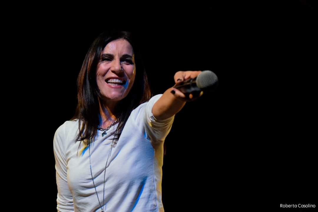 VeronicaAlestra's tweet photo. Preferisco te
Angolo di cielo
Preferisco te
Luce di un pensiero
Fiore del deserto
Preferisco te
A tutto il resto
A tutto il resto ❣️
#paolaturci #preferiscote #raduno2018 #ptfanclub #ilmiosecocuore
@paolaturci
Ph: @robertacasolin0 https://t.co/XjvYJA7qMv