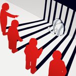 大人にあれこれ言われると子供は身動きが取れないよ…まるで監獄…