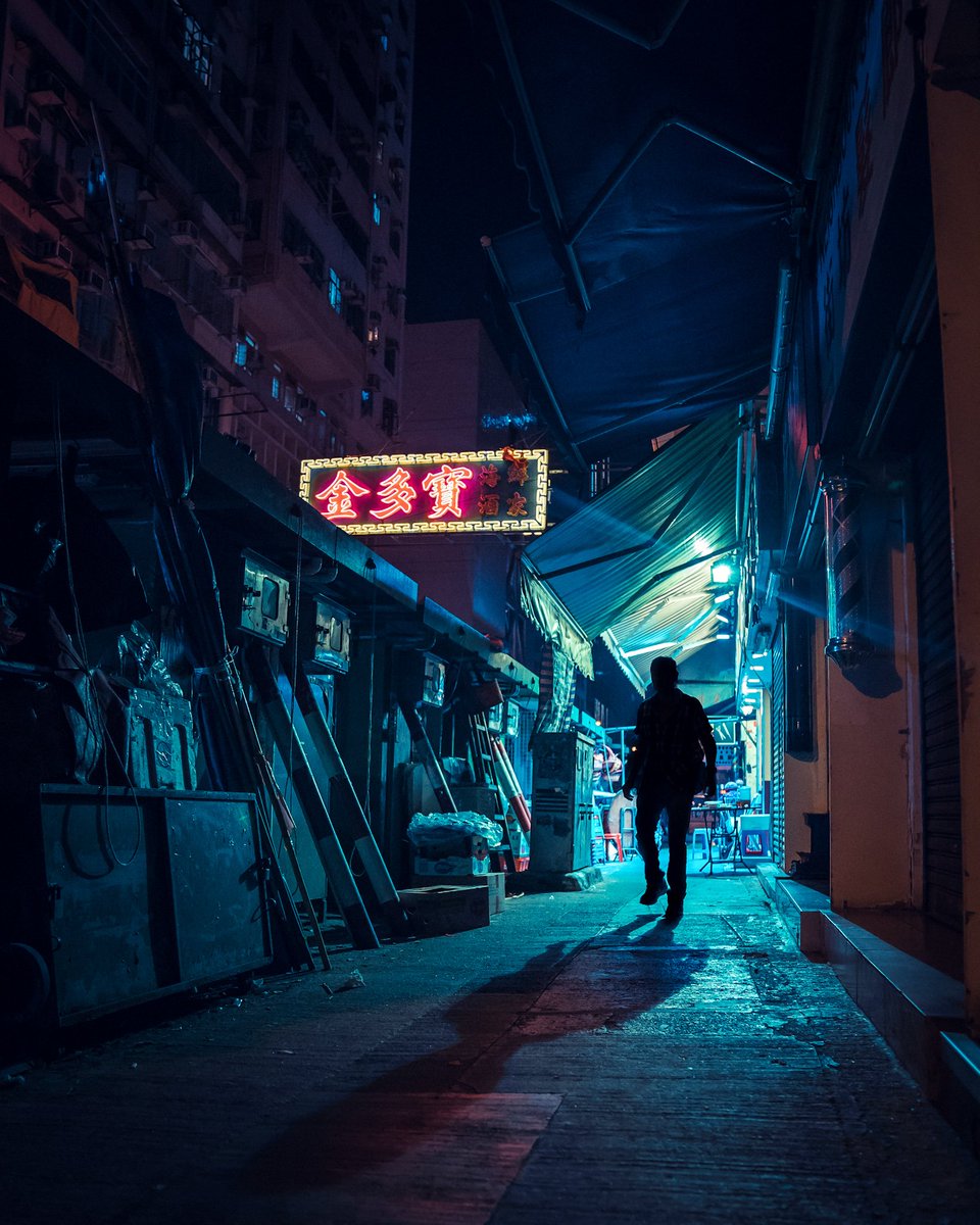 Sam's been going overboard lately following cyberpunk photography, I have to admit though that shots like this one by <a href="/stfeyes/">stfeyes</a> are JAW-DROPPING 😍 We have some concept art for Command coming soon!! Excitinggg