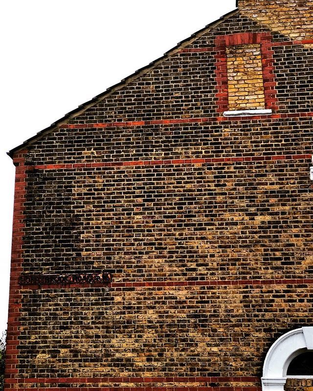 eyeofthecyclist's tweet image. #closetheworld #introvertsolutions #letitbeclosedforever #eyeofthecyclist #madeofbricks #bricks #brickwindow #closedwindow bit.ly/2Rqpk5S