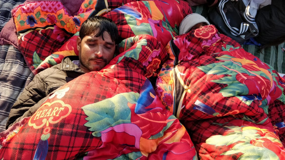 29RAHUL29's tweet image. #Extend2018Mains @RahulGandhi @ashokgehlot51 @SachinPilot @zeerajasthan_ @FirstIndiaNews1 #justicewithOBC #JusticeForRas2018 पतंग उड़ाना इतना जरूरी हैं क्या चाहे लोग मरते रहे, शांति से न्याय मांग रहे युवाओं को न्याय दे सरकार, युवा बिना किसी सरकार का कोई अस्तित्व नहीं हैं, न्याय