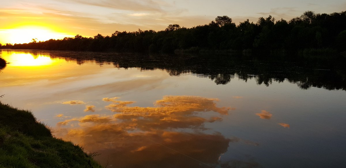 TTank73's tweet photo. Priceless Africa Sunset!!
Yet you may pay with your life for this view!
Glock 19 with me. Always! 
@GLOCKInc https://t.co/A31bQMB9Z1