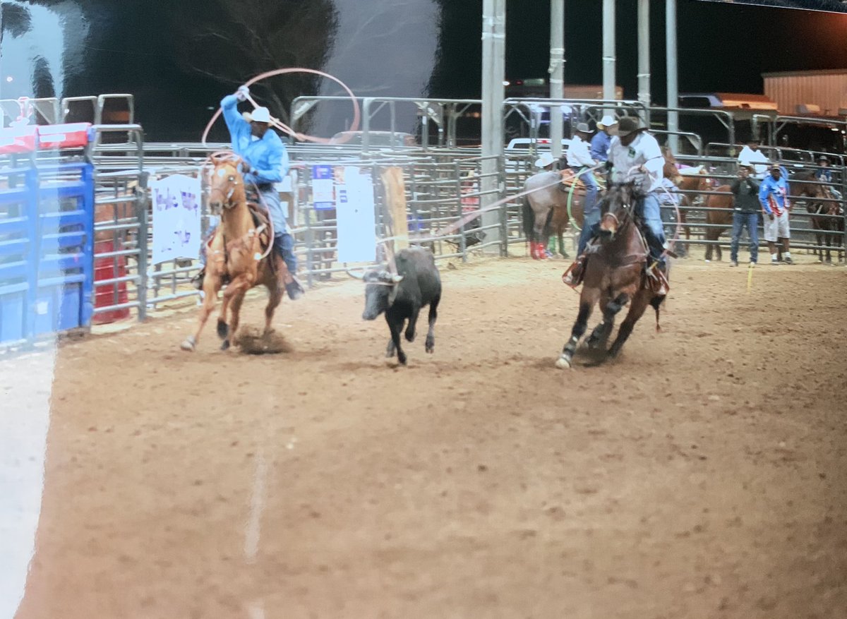 SamBoDee3's tweet image. Nothing fancy at all just made sure we stopped the clock for the win .... Roping smart .... 
#pricklypearrodeo 
#teamroper #Rodeo