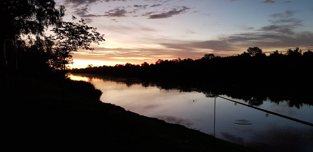 TTank73's tweet photo. Priceless Africa Sunset!!
Yet you may pay with your life for this view!
Glock 19 with me. Always! 
@GLOCKInc https://t.co/A31bQMB9Z1