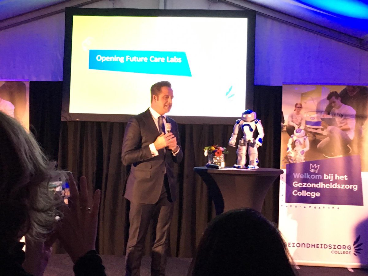 Minister <a href="/hugodejonge/">Hugo de Jonge</a> van <a href="/MinVWS/">Ministerie van VWS</a> opende vandaag in Utrecht de  #FutureCareLabs van <a href="/ROC_MN/">ROC Midden Nederland</a>. Studenten gaven een interessante rondleiding. Lees meer: rocmn.nl/nieuws/ministe…