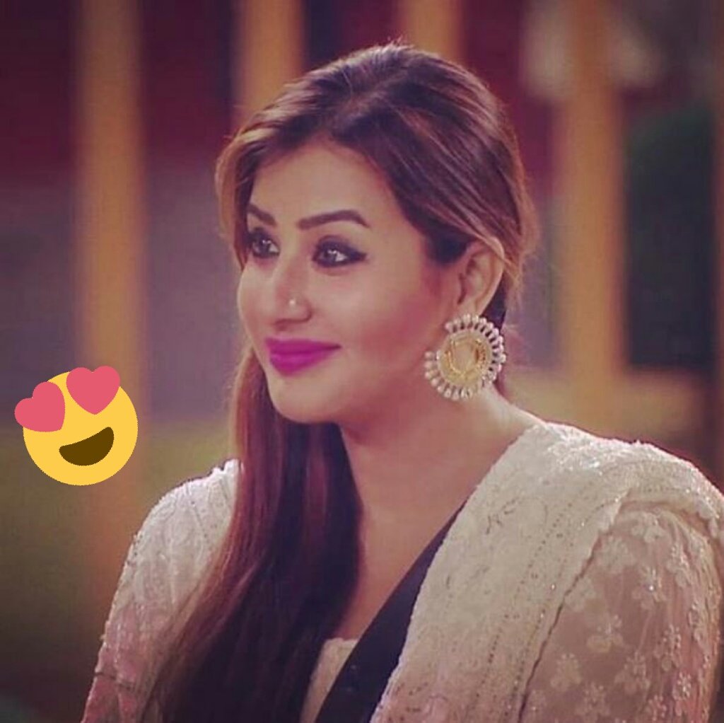 ShrutiGupta627's tweet photo. When I despair, I remember that all through history the way of truth and love have always won...

Nd thats what made u winner @ShindeShilpaS...

#ShilpaShindeDay https://t.co/2O5ERWpEi9