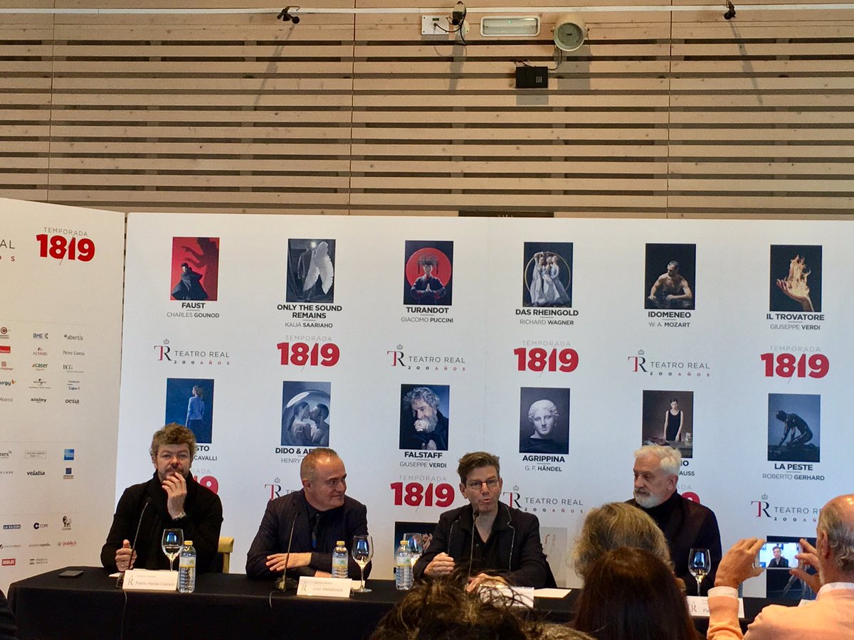 de_noriega's tweet photo. #RuedaDePrensa de 'El Oro del Rin', con @herascasado, #RobertCarsen, #PatrickKinmonth y #JoanMatabosch / “Wagner estaba interesado sobre todo en buscar colores, texturas y contrastes que apoyen el discurso dramático” (Pablo Heras-Casado) #ElOrodelRinTR #DasRheinGold #TeatroReal https://t.co/jSTwgdPycQ