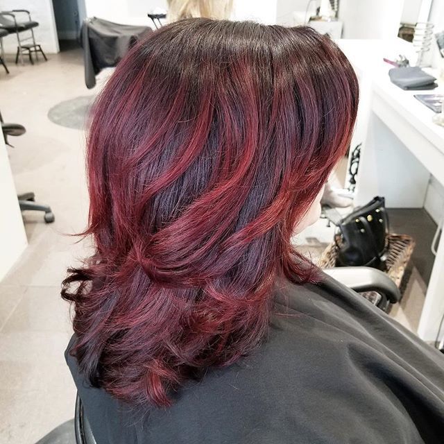 Start the week off red hot 💋 call us to book or schedule online! #lovepoho .
.
.
#yegstylist #balayage #redhot #redhair #fiery #newdo #yegsalon bit.ly/2FBqQe6