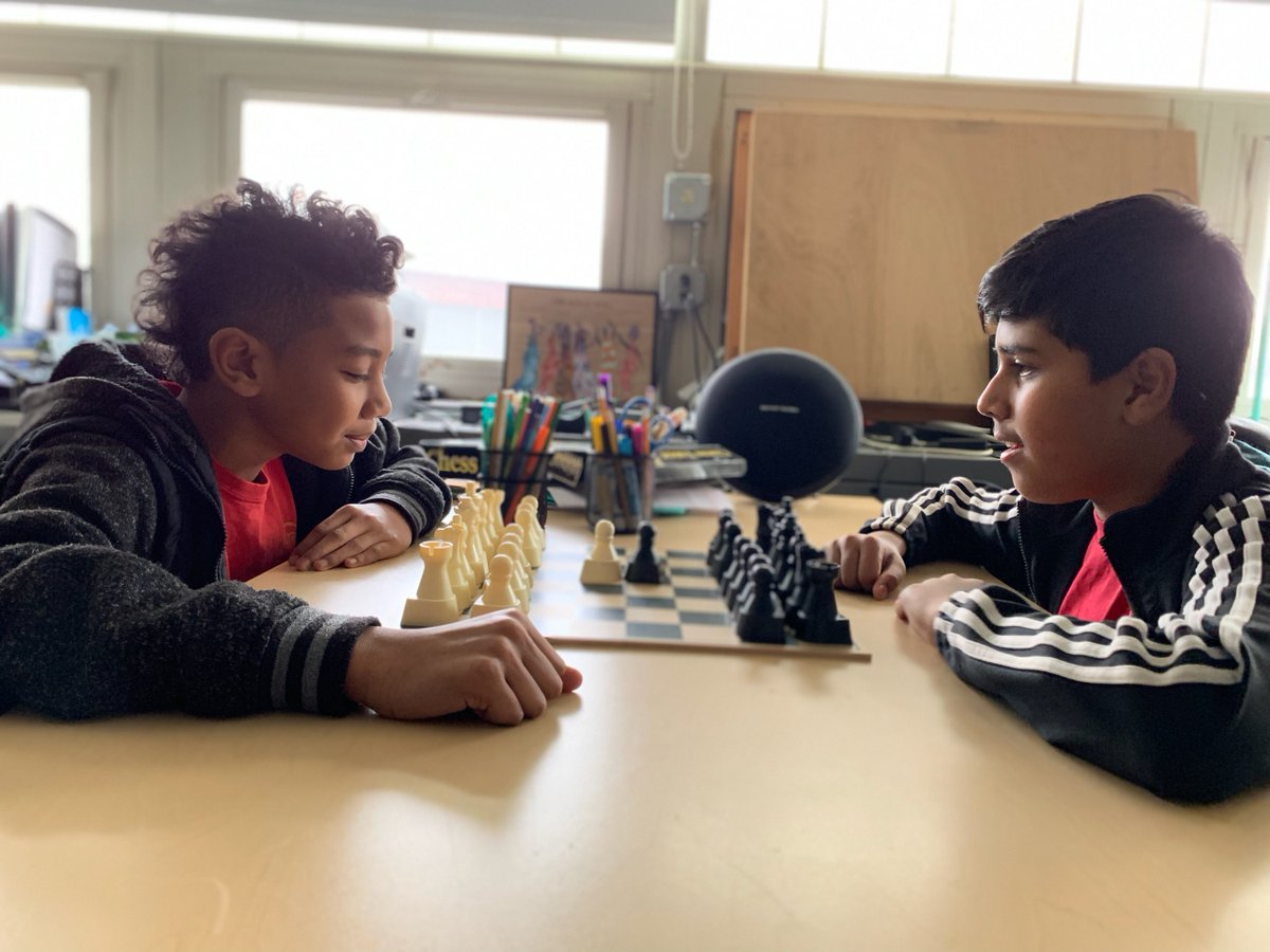 Community_Prep's tweet image. Ms. Rojek&apos;s sixth graders enjoy a quiet game of chess during their lunch break

#chessislife #lunchbreak