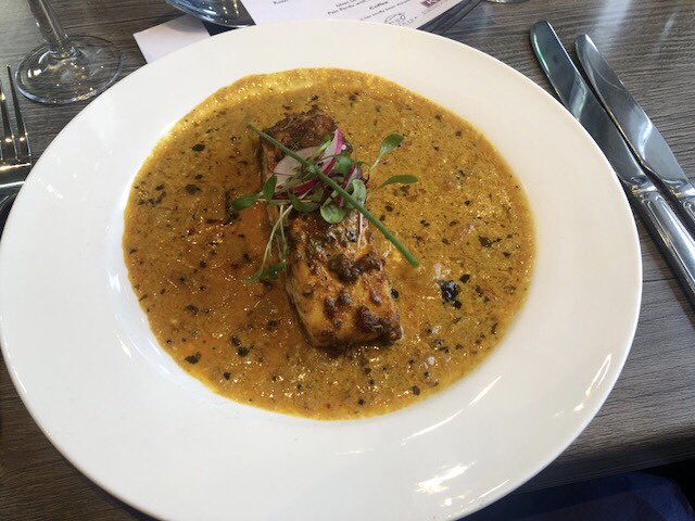 prowrapofficial's tweet photo. What a brilliant day @CoBCollege for the #chefslunch with @thechefsforum some amazing food and brilliant company. Really good to meet all the young chefs and to see them inspired by these amazing dishes. 👨‍🍳👩‍🍳 https://t.co/6BiAyl22Tc