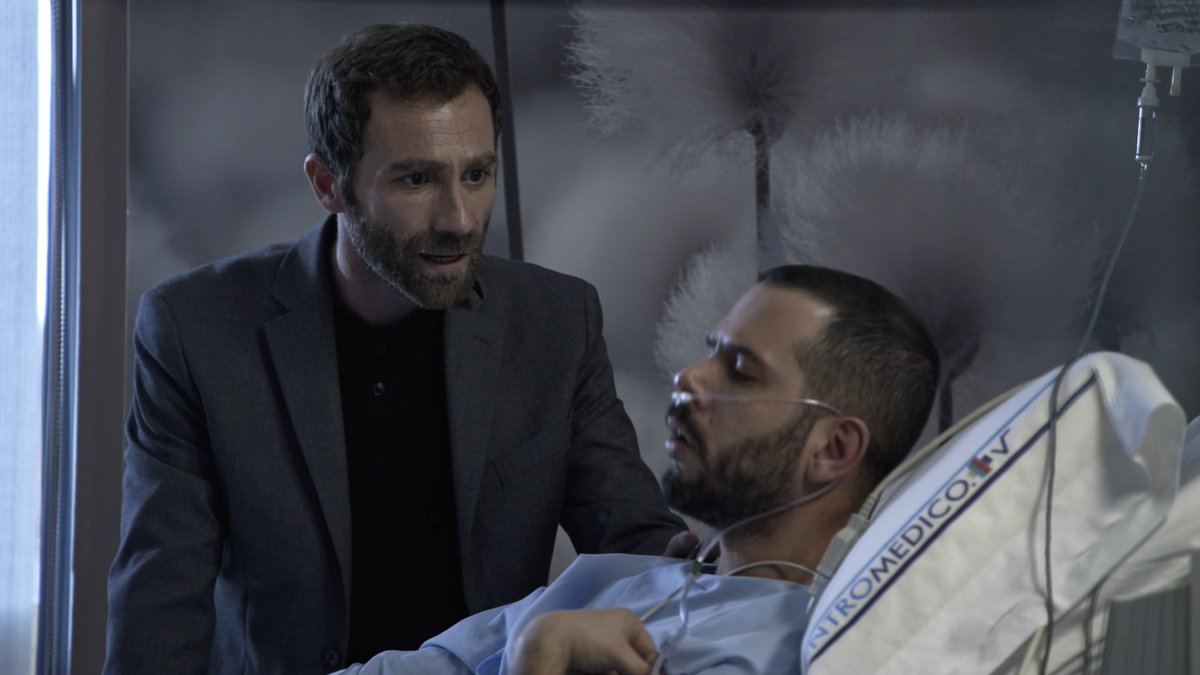 Continúa #Centromedico y el hermano del Dr. Herrera ha bebido lejía y es posible que sea algo más que una llamada de atención. El doctor se verá obligado a elegir entre su vida personal y su carrera profesional. #tve #series #salud #tv