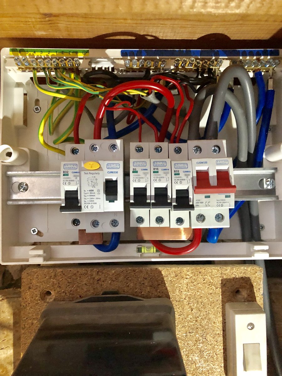NilecLtd's tweet photo. EICR on this today. Only installed 2 years ago #badworkmanship #nocert #getmyhorse https://t.co/9clbdrSFq8