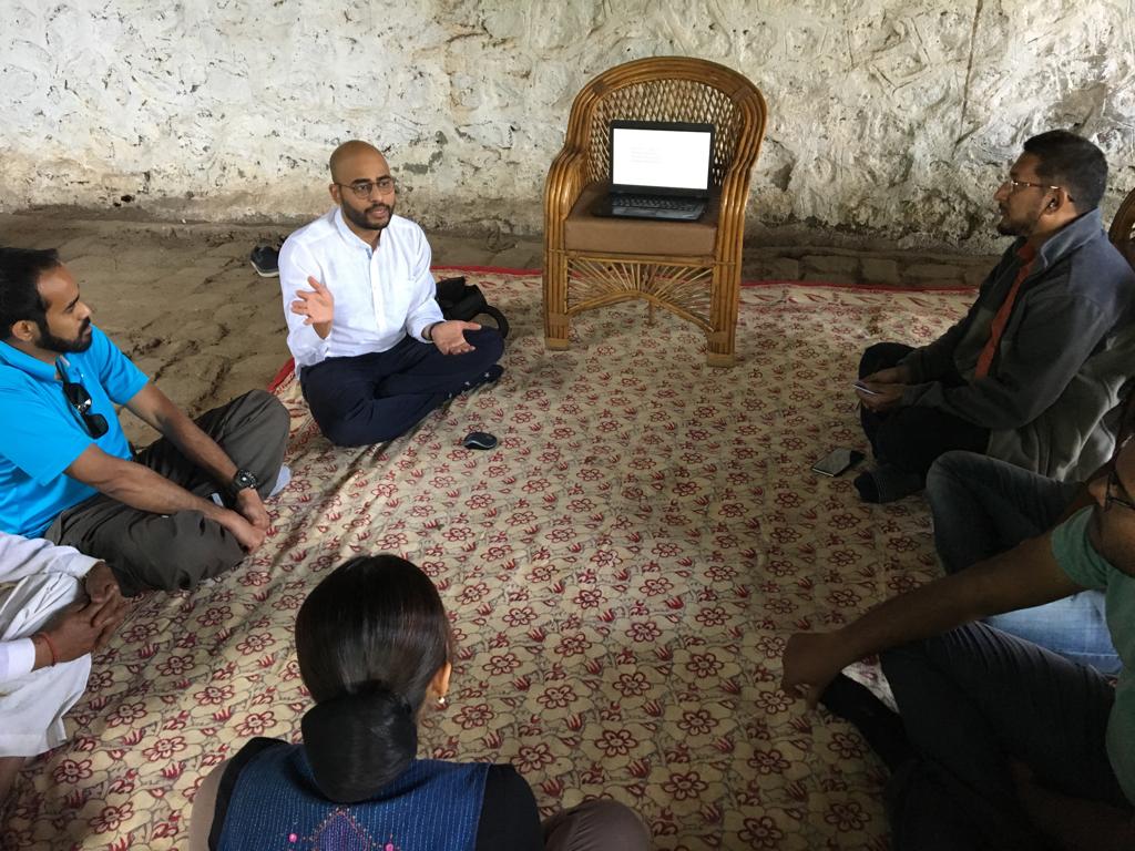 theurbanfarmin's tweet photo. with @shashwatorganic we conducted a workshop on basics of composting! #Urbanfarming #ecofriendly #sustainableliving #sustainablefuture #organicliving #organicfuture #designthinking #innovation #futurethinking #madeinindia #makeinindia #soilmaker #sustainability #innovation 😀 https://t.co/LVFS3AeU1b