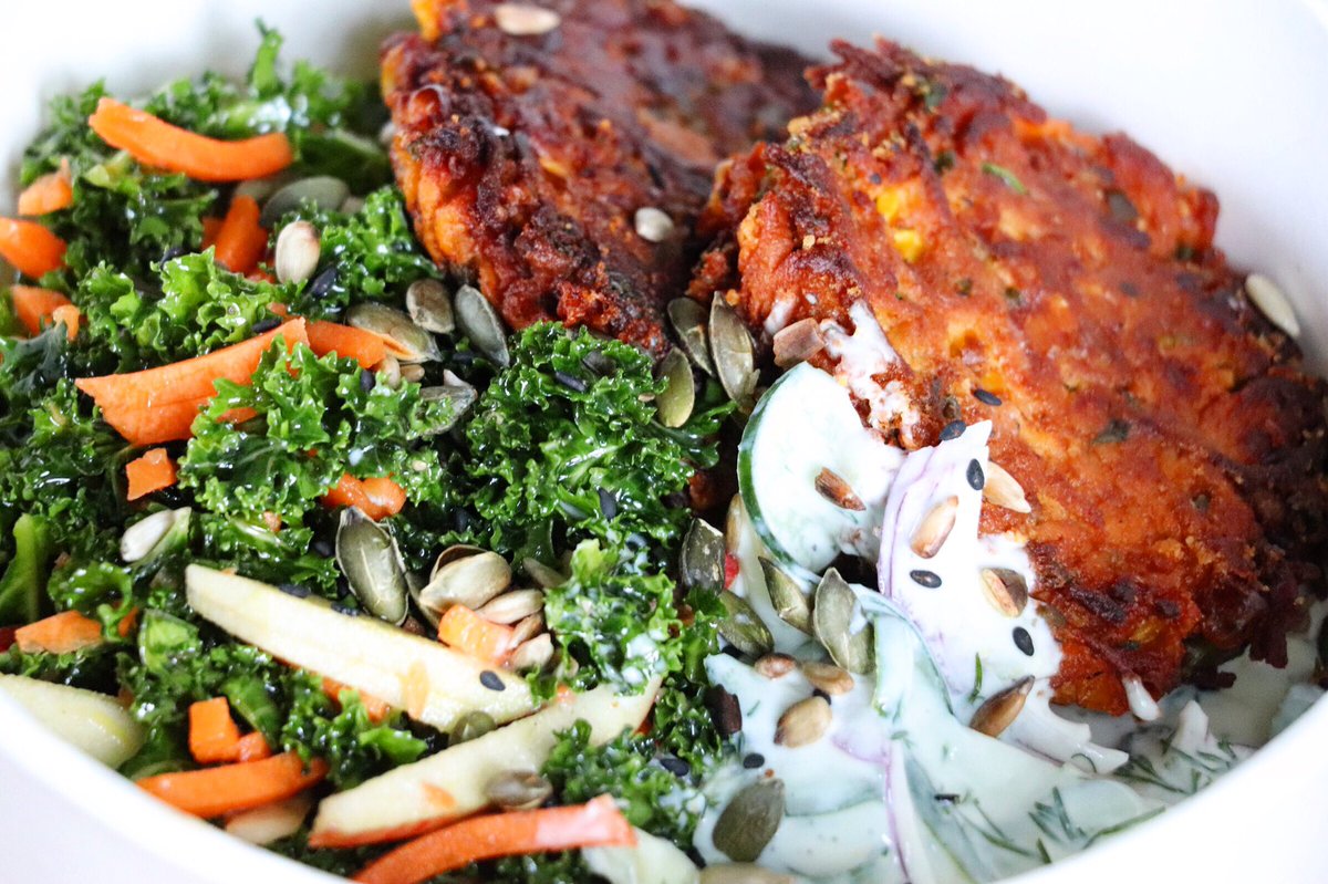 DELISUZ1's tweet photo. Sweet potato fritters served with kale salad and tomato raita #bruch #phibsborough #lunch #kale #sweetpotato #delisuz #hotpot https://t.co/8InlVhhg5F