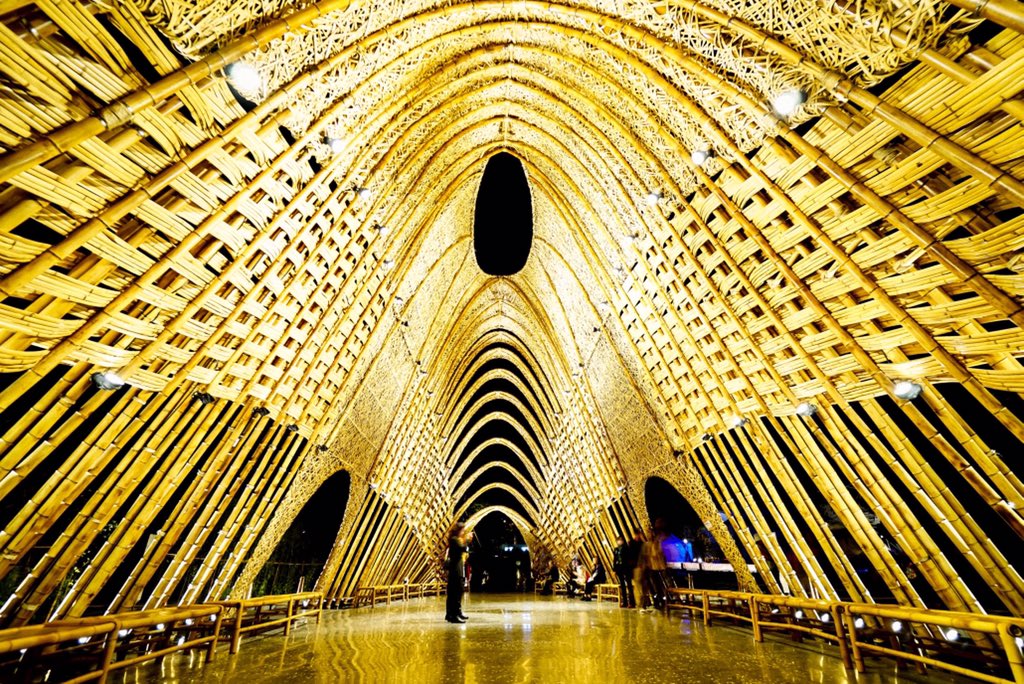 chrstine01506's tweet image. 🇹🇼#Taichung #Taiwan #BambooStructure #台灣 #台中 #花博 #竹跡館 #台湾 #竹