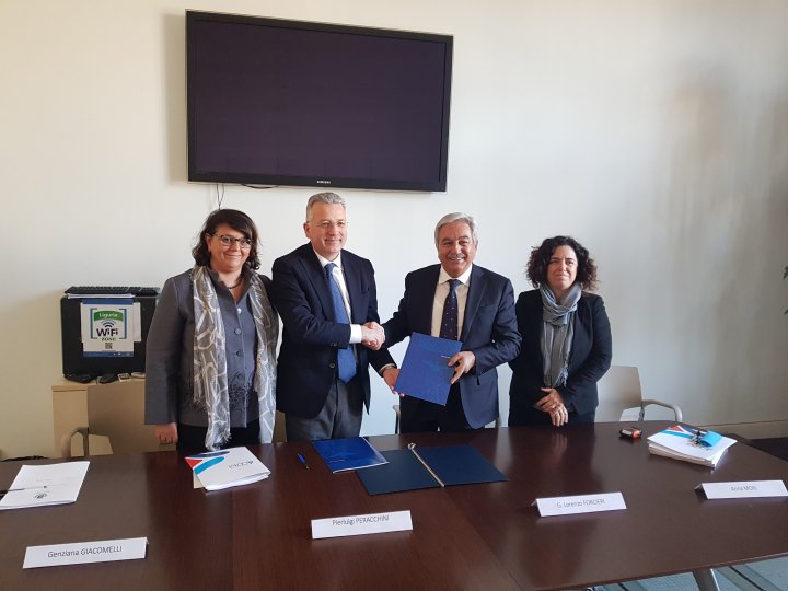 GazzettadellaSp's tweet photo. Nuova intesa col Dltm: il Comune potrebbe diventare socio https://t.co/vNFj5MuV0u https://t.co/XAjd8FZGn4