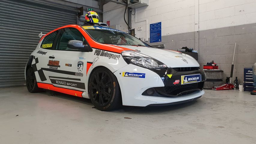 NEWS 🗞 | The driver announcements just keep on coming....

🏆 16 podiums from 26 starts....
🚕 A new, double title-winning car underneath...

Simon Freeman is aiming for title glory in 2019!

➡️ cliocupseries.com/news-1514

#ClioCupSeries | #MCCS