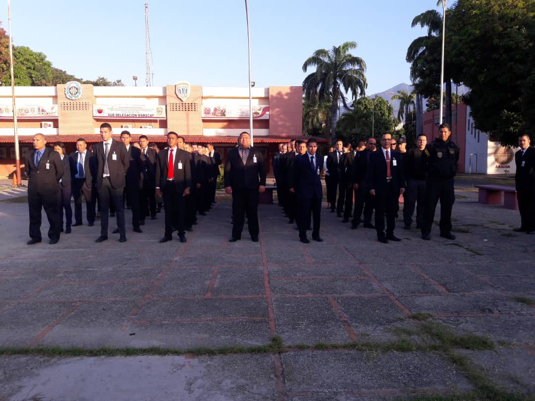Hoy #14 Enero, Contra Bandas Aragua inicia la semana dándole gracias a Dios, por una semana más, entonando el Himno Nacional y elHimno de nuestra gloriosa institución....