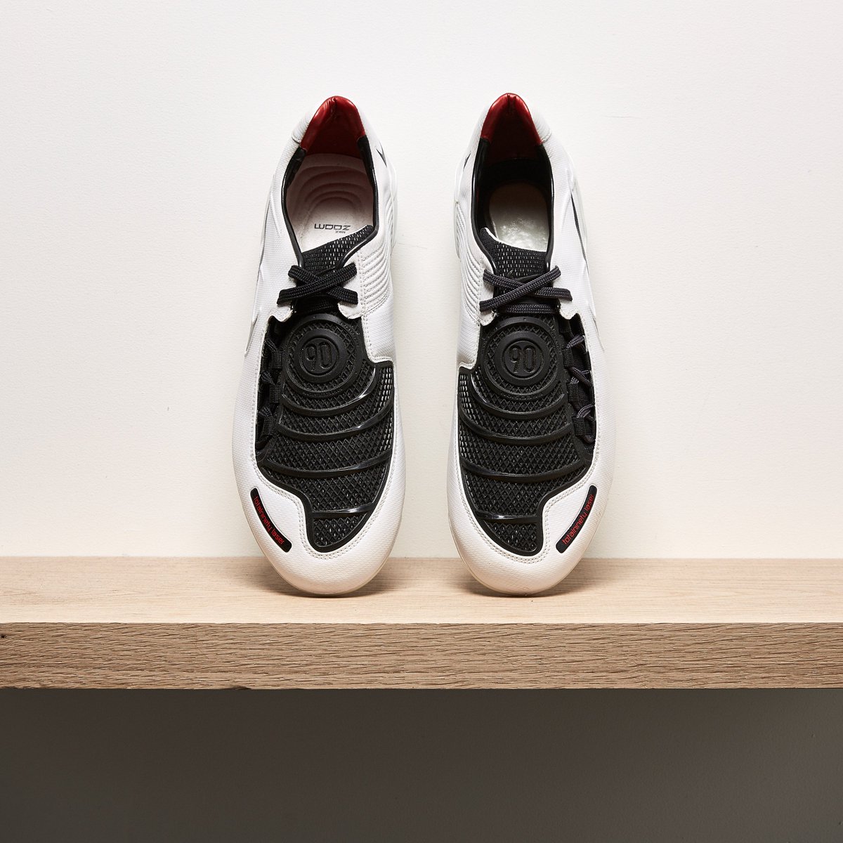 nike air zoom total 90 laser