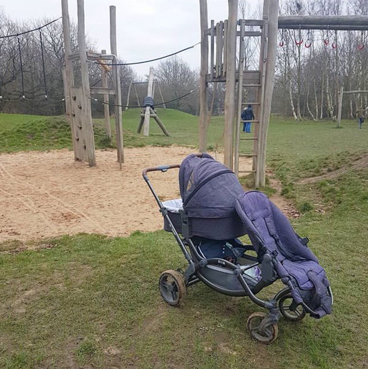 ABC_Design_UK's tweet photo. We are happy that our Zoom tandem behaved its self at the park with @holliehousewife 

To read more about this fantastic twin tandem head over to our website... https://t.co/eOeR7hiZR0

#Zoomtandem
#twintandem
#awardwinning
#thinkbaby https://t.co/Ktq1KlFPu1