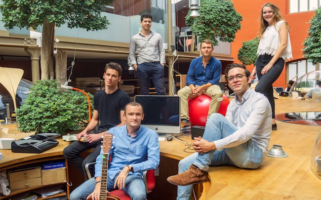 FWmediaEurope's tweet photo. LiveTonight met la main sur Concert En Appart https://t.co/EVfuQPtAmH #Musique https://t.co/wCASDPDEfI